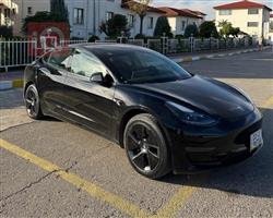 تسلا موديل 3